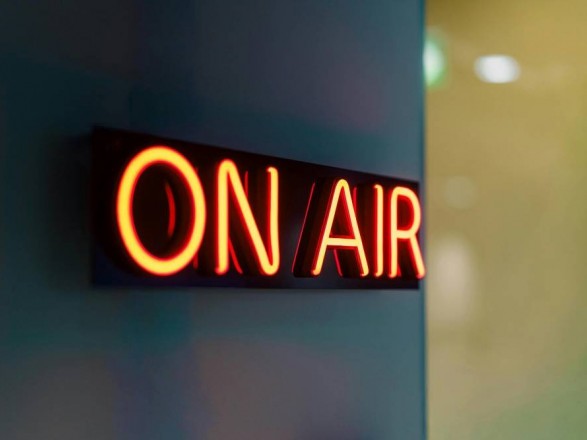 Radijska oddaja (od 15:15 min dalje) : Intervju z Matejem Regentom, TOTI RADIO